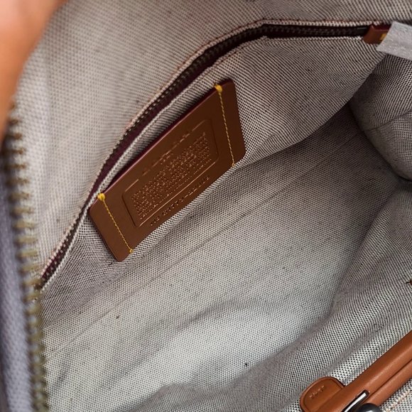 Gently used Rogue 31 With Quilting And Rivets - Picture 8 of 14